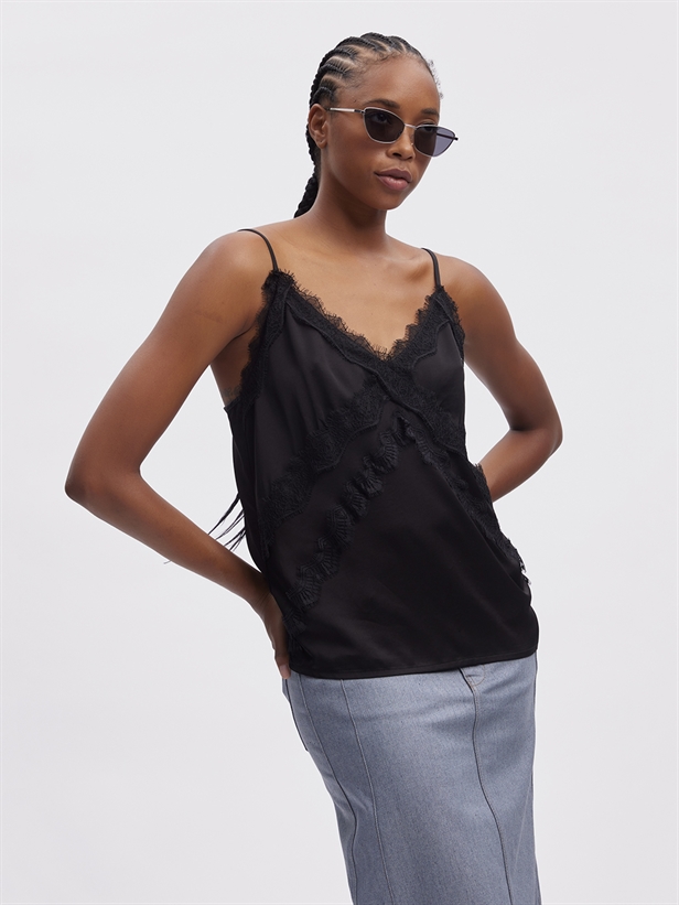 Gestuz SachiGZ slip top Black