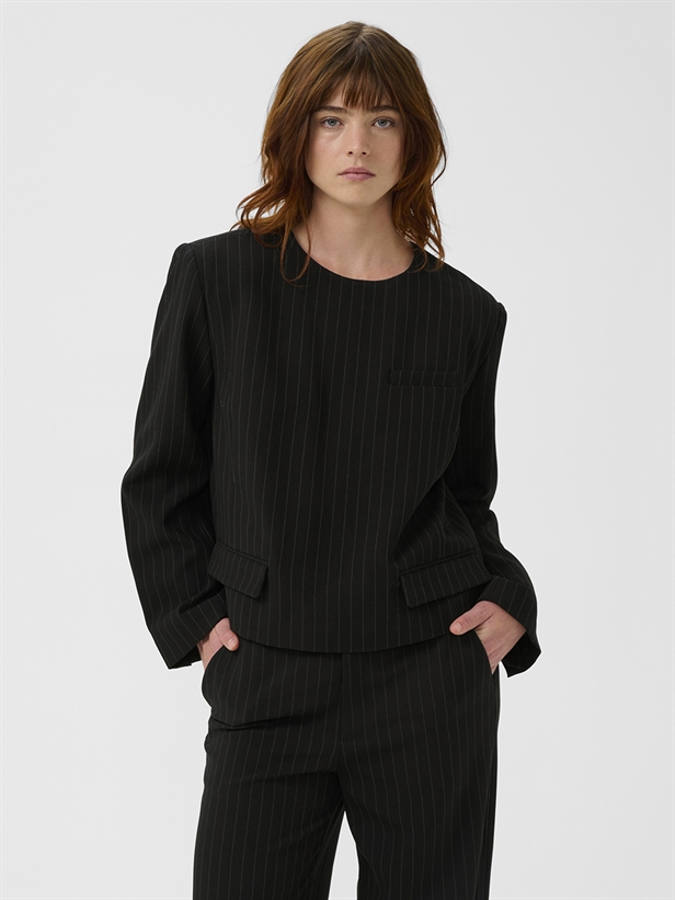 Gestuz GZjoelle blouse Black pinstripe