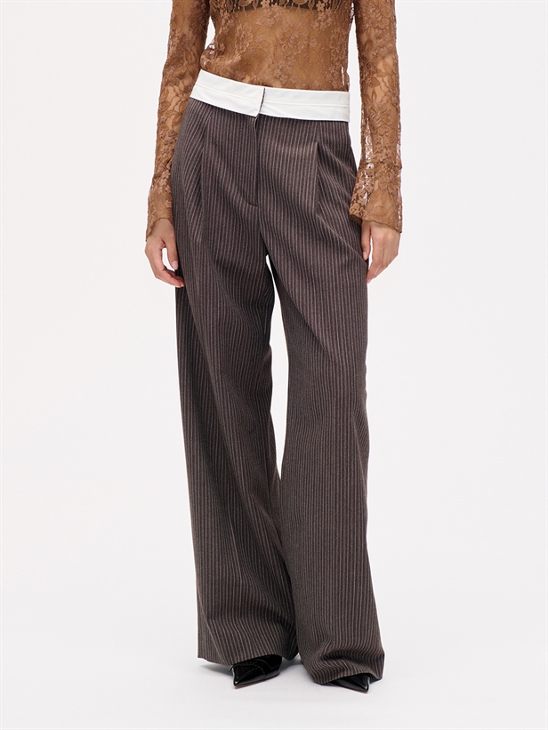 Baum und Pferdgarten Neyat Bukser Dark Brown Pinstripe
