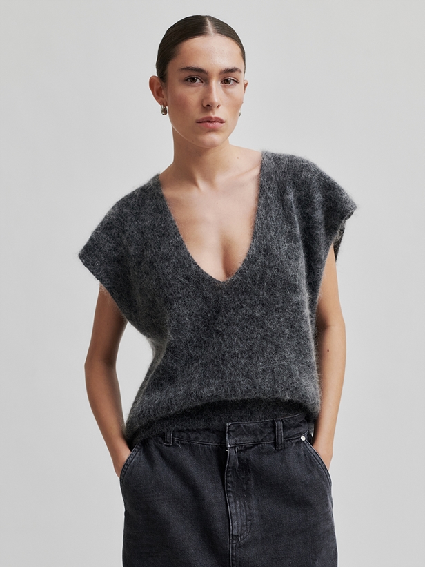 Second Female Camryn Knit Vest Volcanic Ash