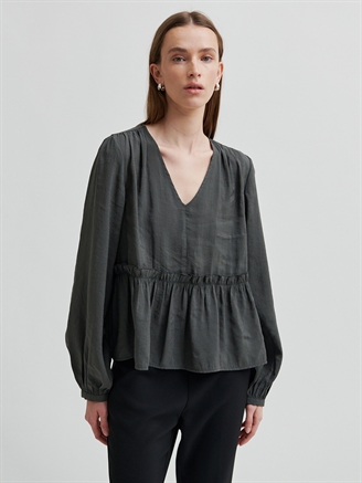 Second Female Carline Blouse Beluga