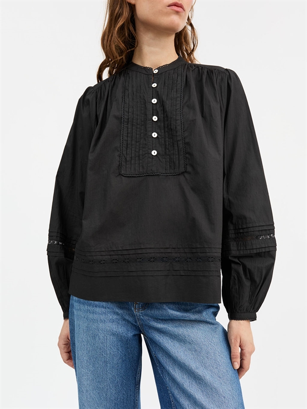Skall Studio Leaf shirt Black
