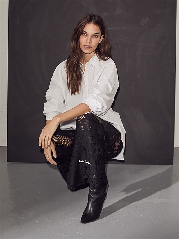 Haute L\'Amitié Curvey Lace Hem Pant Black