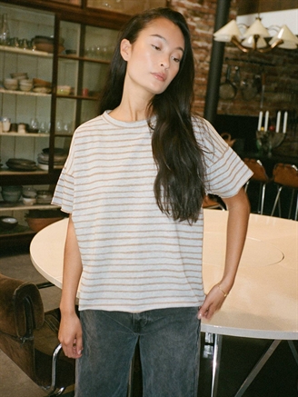 Rabens Saloner Margot Light Stretch Cropped T-Shirt Grey honey stripe