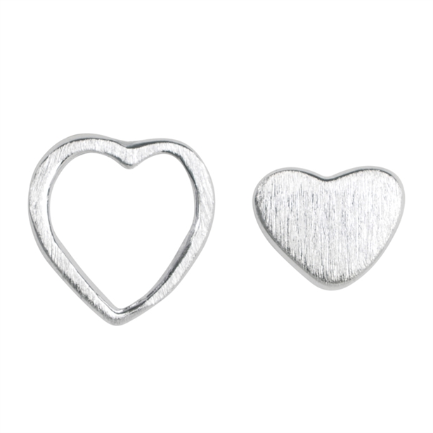 Lulu Copenhagen Family Love Earrings pair brushed Silver