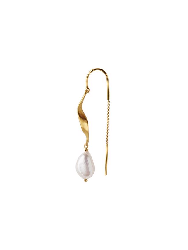 Stine A Long Twisted Earring with Baroque Pearl Gold