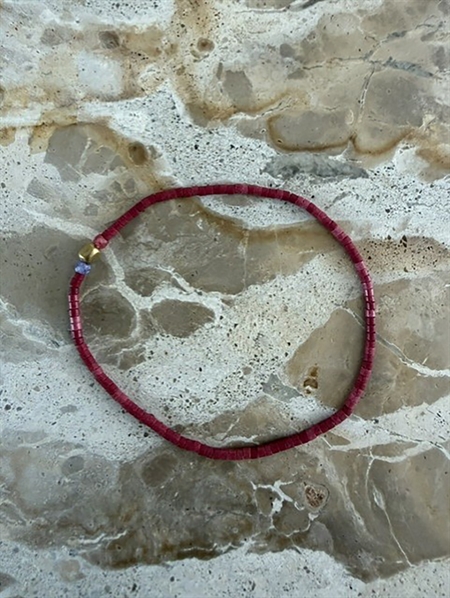 Koralfarvet Annavii Megha Bracelet perlearmbånd hos MAAK Shop - Coral model 10313-10