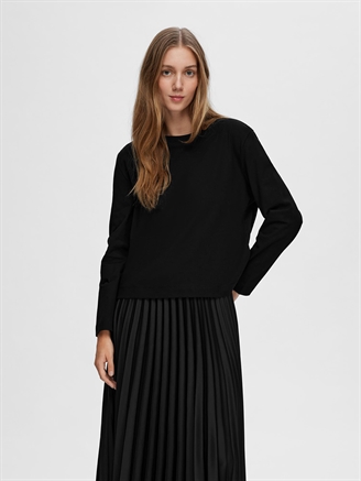 Selected Femme SlfEssential LS Boxy Tee Black