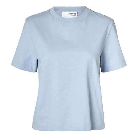  Lyseblå kortærmet SlwEssential Boxy Tee t-shirt til kvinder fra Selected Femme.