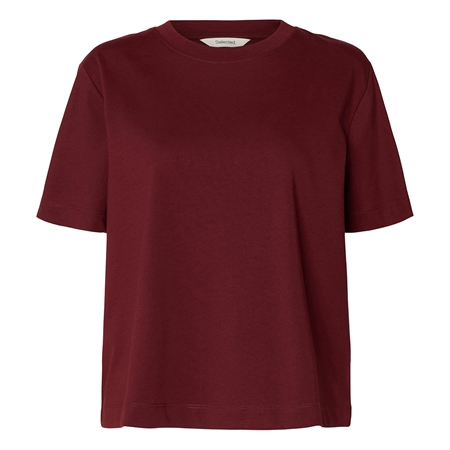 Dyb vinrød og kortærmet SlwEssential Boxy Tee t-shirt til kvinder fra Selected Femme.