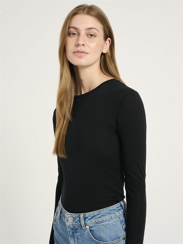 Gestuz NiniaGZ ls wool roundneck Black