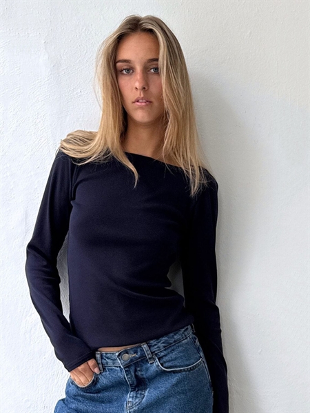 Boii Studios Madonna LS Tee Navy