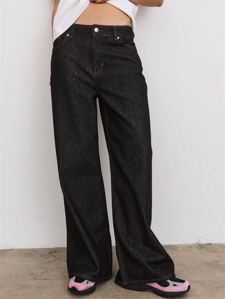 Boii Studios Mette Jeans Black Rinse