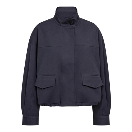 Mørkeblå let oversized DemiCC Jacket overgangsjakke med høj krave og markante klaplommer til kvinder fra Co'Couture.