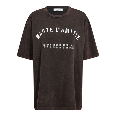 Haute LAmitie Noma Acid Curve Studio Tee Mocca Acid Wash HL10607 vasket brun t-shirt til kvinder fra MAAK Shop