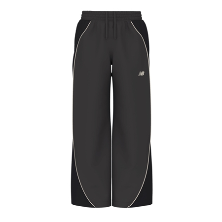 New Balance WB62O9UF Trackside Woven Pant Black sort vaevet traeningsbuks til kvinder fra MAAK Shop
