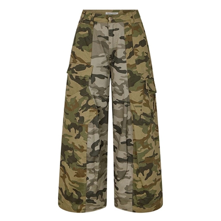 Camouflage-mønstrede Niva Camo Patchwork Pants herreinspirerede bomuldsbukser med tætsiddende talje og vide ben til kvinder fra 