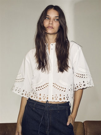 Co'Couture PrimaCC Embroidery Crop Shirt White